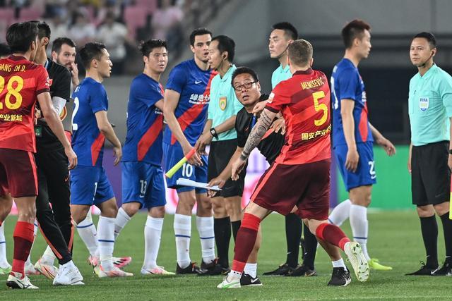 欧冠夺冠赔率：巴萨逼近皇马 黑马维拉跻身前10