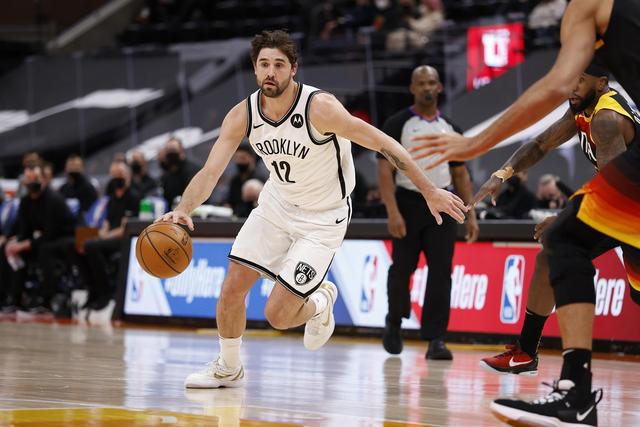 贺希宁17+11深圳胜广厦 邹阳24+10福建负山东