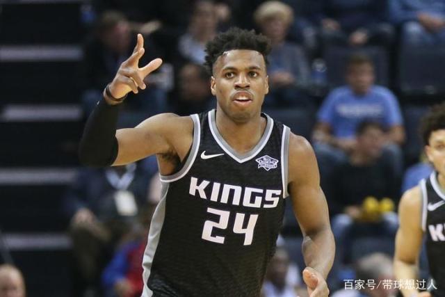 15分！周琦关键罚球率队反超 攻防状态不理想